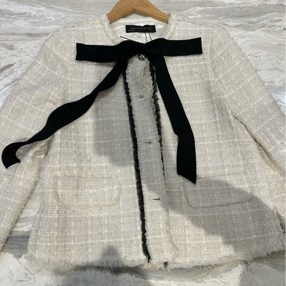 Zara boucle crop button blazer with bow- size small - Picture 2 of 8